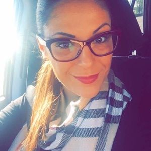 Meet your Posher, Angelica
